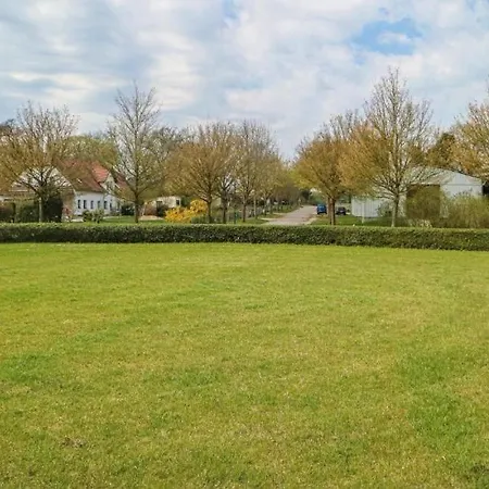 Schloss Alt Sammit Krakow am See